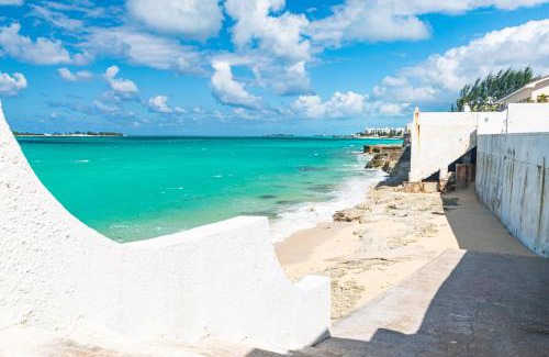 Nassau Apartment | Studio 7 - Oceanfront Apartment