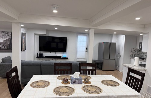 Brampton Apartment | Studio 8848 - 3 Bedroom Basement Apartment - Oasis in Suburban