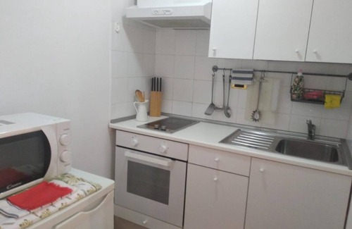 Fiumaretta Apartment | Studio apartment near the sea, with garden and private parking " The Seagull"