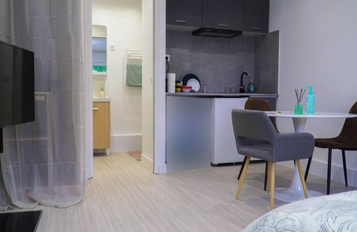 Marcouville Apartment | Studio Agréable