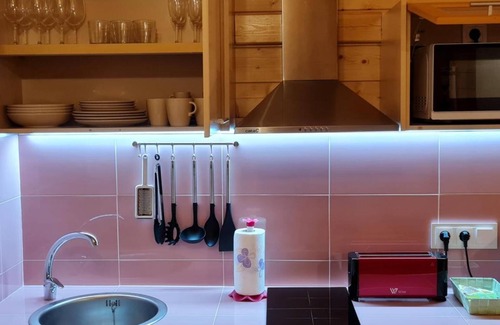 Hoya de los Patos Apartment | Studio 'Altea' with Shared Pool, Wi-Fi and Air Conditioning