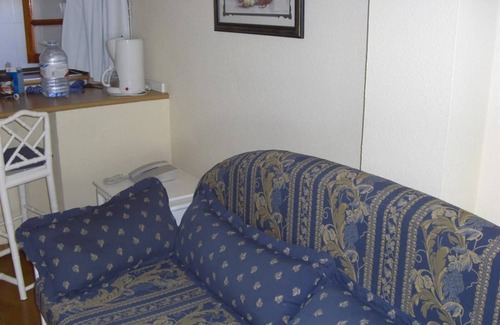 San Eugenio Apartment | Studio Apartment 'Las Americas' with Mountain View, Pool & Wi-Fi