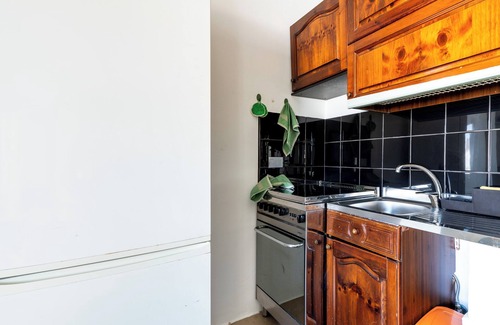 Montesano Salentino Apartment | Studio Apartment 'Curte Verde' with Private Terrace, Wi-Fi and Air Conditioning