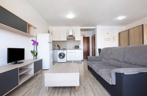 Puerto del Rosario Apartment | Studio Apartment Betty G in Central Location & with Wi-Fi