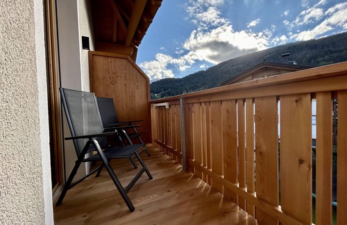 Valdaora di Sotto Apartment | Studio Apartment 'Obermairhof Apartment 230' with Shared Garden, Balcony and Wi-Fi