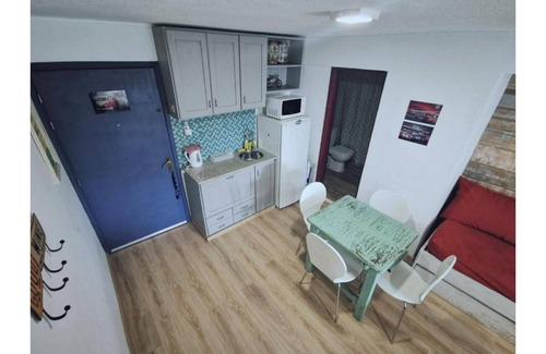 Aidy Grill Apartment | Studio Apartment in "Chesterfield Building"