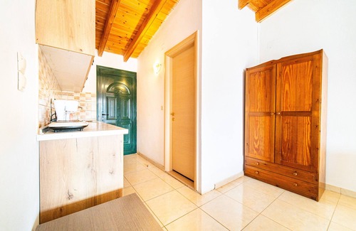 Lakones Apartment | Studio Apartment 'Arianna Deluxe Studio 21' with Sea View, Shared Pool & Wi-Fi