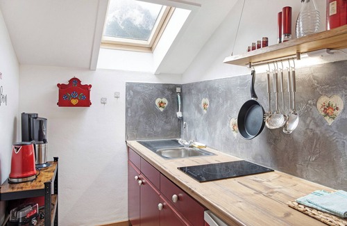 Untergrainau Apartment | Studio Apartment 'Aschaubichl - Wohnung Anemone' with Mountain View, Balcony and Wi-Fi