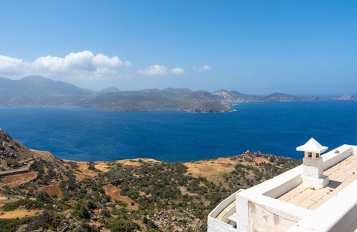 Milos Apartment | Studio Apartment 'Betty Superior with Panoramic View 1' with Sea View, Wi-Fi and Air Conditioning