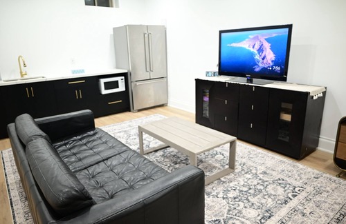 Caledon Apartment | Studio Apartment in the heart of Caledon