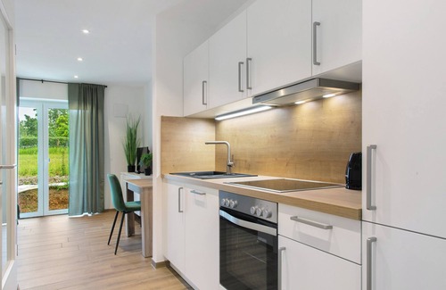 Reisbach Apartment | Studio Apartment 'Carpe Diem' with Private Terrace and Wi-Fi