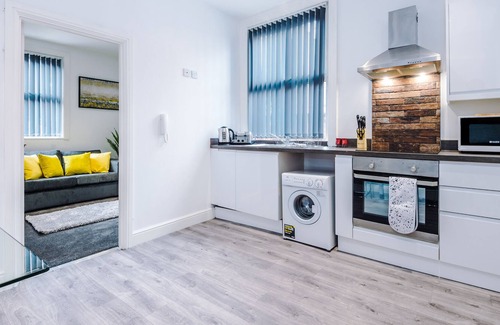 Warrington Apartment | Studio Apartment, central location