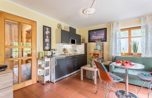 Siegsdorf Apartment | Studio Apartment 'Chiemgau - Erleben' with Mountain View, Garden & Wi-Fi
