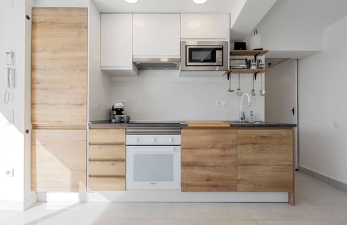 Vinaros Apartment | Studio apartment 'Costa Sur' with Private Terrace, Wi-Fi and Air Conditioning