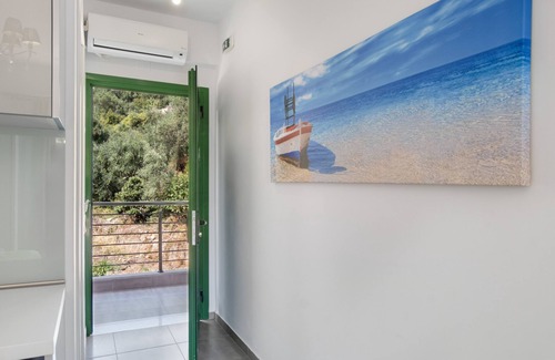Anthousa Apartment | Studio Apartment 'Deluxe 2 Adults - C' with Shared Terrace, Wi-Fi and Air Conditioning