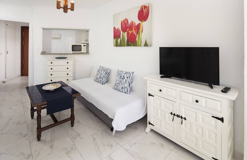 Torrox Costa Apartment | Studio Apartment 'Estudio Bloque 80' with Sea View, Wi-Fi and Air Conditioning