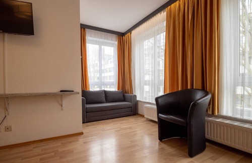 Bahnhofsvorstadt Apartment | Studio Apartment - Ford Apartment