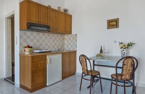 Paloi Apartment | Studio Apartment 'Frantzis 3' with Sea View, Wi-Fi and Air Conditioning