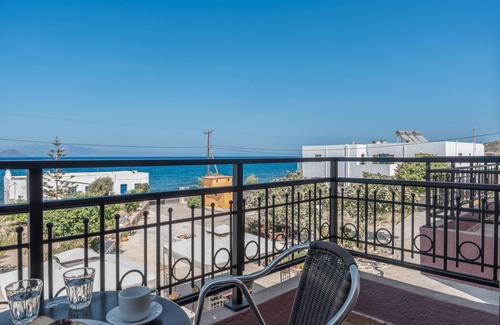 Paloi Apartment | Studio Apartment 'Frantzis 5' with Sea View, Wi-Fi and Air Conditioning