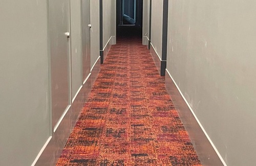 West Bromwich Apartment | Studio Apartment with Car Park, Gym, Lounge Room