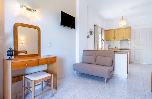 Astrakeri Apartment | Studio Apartment 'GRAND 1' with Sea View, Wi-Fi and Air Conditioning