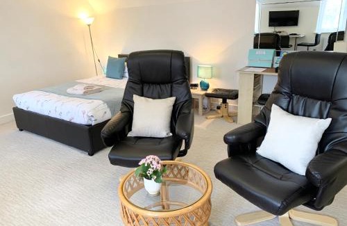 Coleford Apartment | Studio Apartment ideal for short or long stays