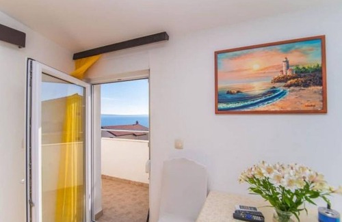 Dugi Rat Apartment | Studio apartment in Dugi Rat with Seaview, Balcony, Air condition, WIFI (5113-2)