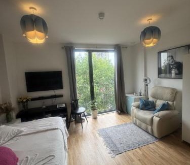 Golborne Apartment | Studio Apartment in Notting Hill