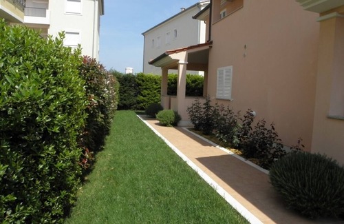 Premantura Apartment | Studio apartment in Premantura with Seaview, Air condition, WIFI, Washing machine (3352-30)