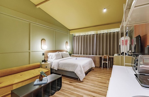 Las Lomas I Apartment | Studio apartment in the heart of Provence with kitchenette and sofa bed