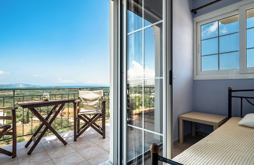 Paliki Apartment | Studio Apartment 'Ionian Balcony 2' with Sea View, Wi-Fi and Air Conditioning