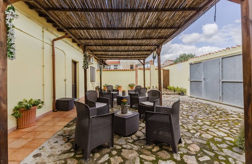 Palmas Arborea Apartment | Studio Apartment 'Camera 2' with Shared Terrace, Wi-Fi and Air Conditioning
