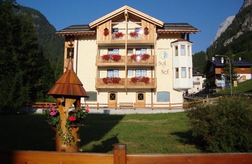 Rocca Pietore Apartment | Studio Apartment 'Appartamento Mono 2' with Mountain View, Shared Garden and Wi-Fi