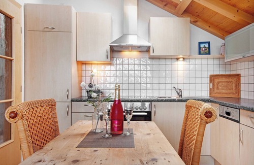 Wiederhofen Apartment | Studio Apartment 'Landhaus Exklusive Appartement' with Shared Garden, Balcony and Wi-Fi
