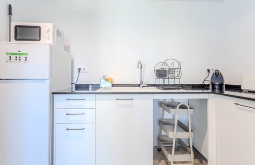 Bordils Apartment | Studio Apartment 'Loft Del Ter' with Wi-Fi and Air Conditioning