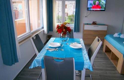 Komiza Apartment | Studio apartment Luzia