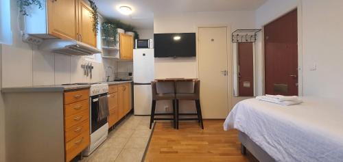 Hasselby Apartment | Studio apartment near metro and forest!