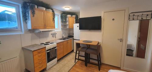 Hasselby Apartment | Studio apartment near metro and forest!