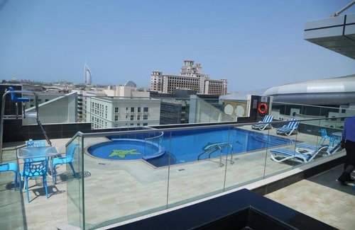 Al Barsha 1 Apartment | Studio Apartment Next to Mall of Emirates, Al Barsha