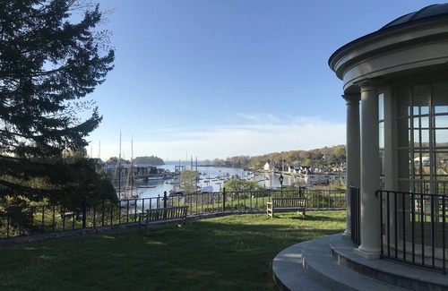 Lincolnville Apartment | Studio Apartment on lake near Camden, Maine.
