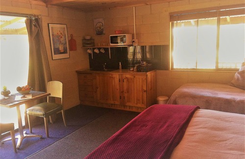 Amherst Bed & Breakfast | Studio apartment on a vineyard in the heart of the goldfields