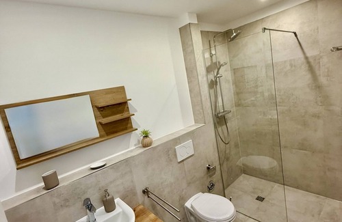 Rhein-Erft-Kreis District Apartment | Studio-Apartment-Private Bathroom-Courtyard view