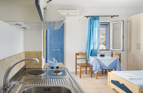 Serifos Apartment | Studio Apartment 'Studios Ninemia Serifos 4' with Sea View, Wi-Fi and Air Conditioning