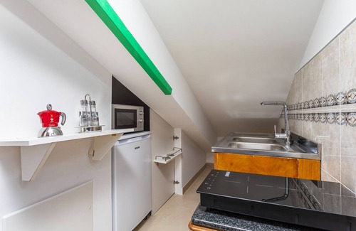 Furci Siculo House | Studio Apartment 'The Amphora Lodging' with Sea View, Wi-Fi and Air Conditioning