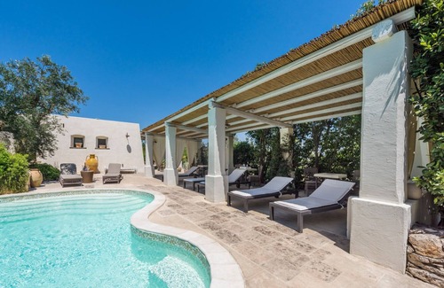 Racale House | Studio Apartment “Tia Maria Country Inn - Monolocale 105” with Pool, Terrace & Garden