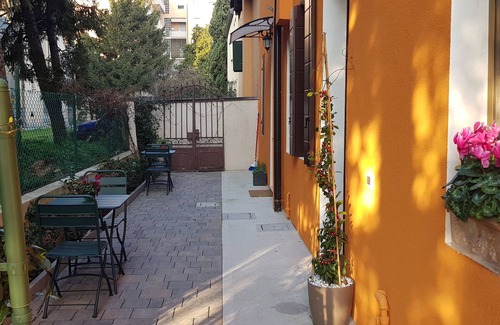 Padova Apartment | Studio apartment to get to know Padua on foot and reach Venice by river