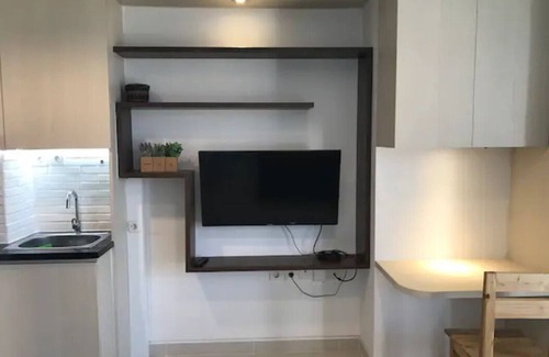 Jakarta Apartment | studio apartment westvista free parking
