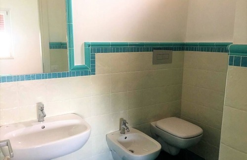 Marina di Pisciotta Apartment | Studio apartment with bathroom with sea view on the tourist port of Pisciotta