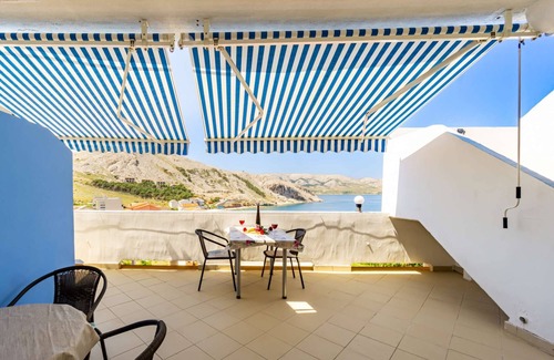 Metajna Apartment | Studio-Apartment with sea view, free parking, safe, Netflix