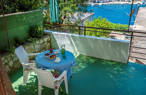 Zirje Apartment | Studio apartment Zirje with sea view